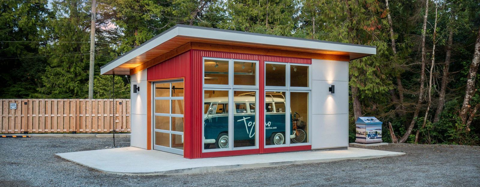 Tourism Tofino Centre